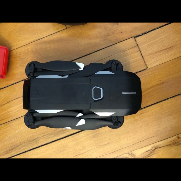 Yuneec Mantis Q 4K Video Drone - Picture 2 of 4